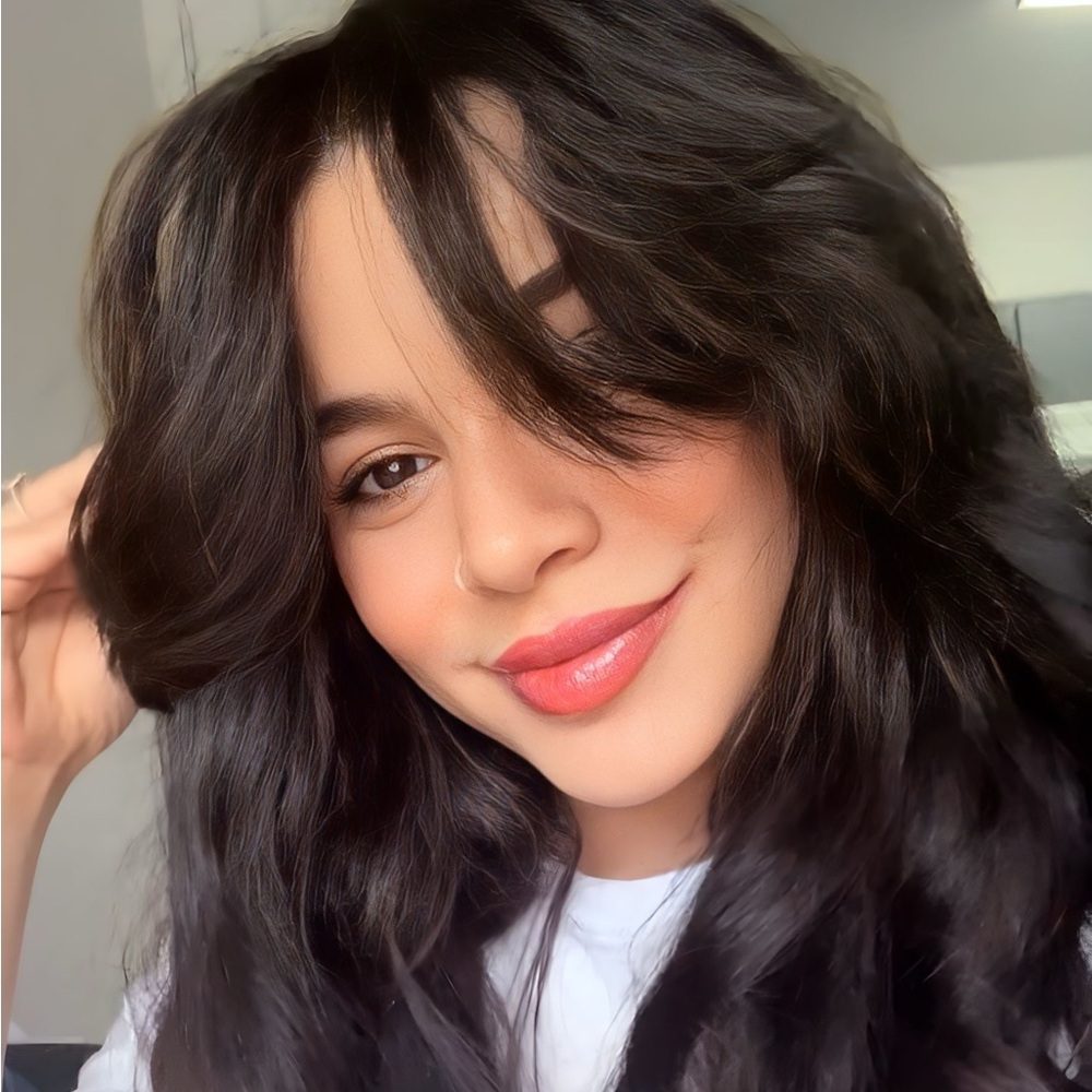 Meet your Posher, Hanaa